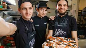 Как оформить доставку в приложении Dodo Pizza в Глория Джинс