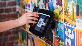Как создать QR-код для музыкального контента в Глория Джинс