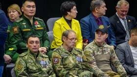 Почему задерживают выплаты в Глория Джинс